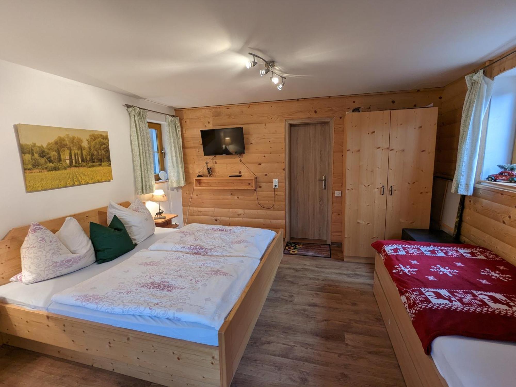 Schlossalm Ferienwohnungen Brannenburg Bagian luar foto